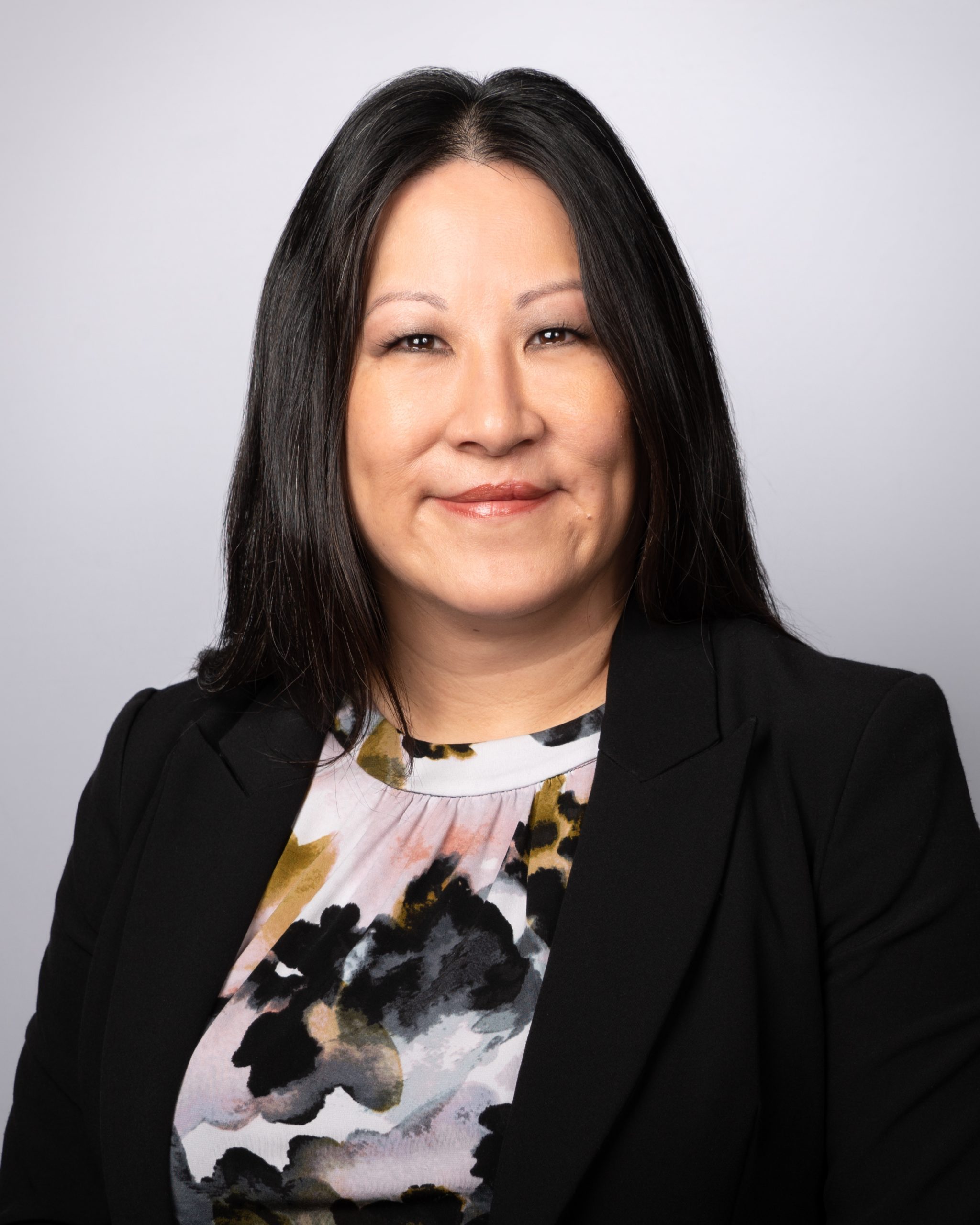 Stephenie.Shea headshot